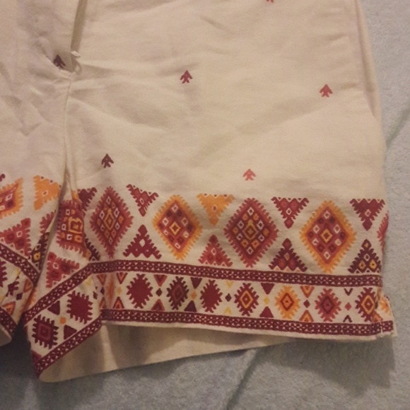 Patterned 00 LOFT shorts - Picture 2 of 4